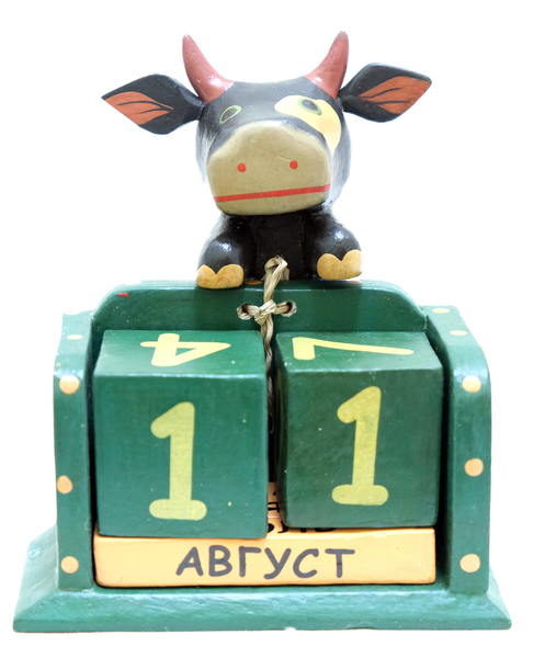 Календарь с висячим на веревочке котом, собачкой, лягушкой, коровой цвета в ассортименте (к-354)